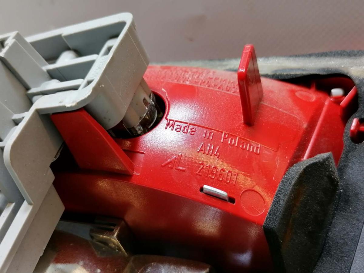 Audi A4 8K B8 original Rücklicht Rückleuchte Schlussleuchte links innen Kombi Bj.2010